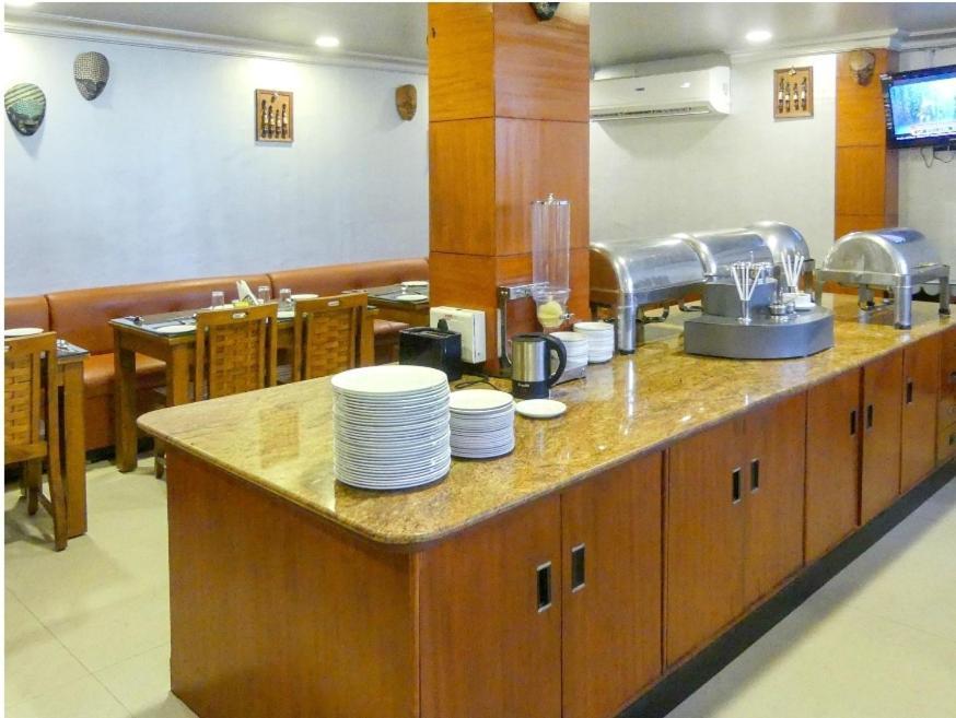Meenakshi'S Sunshine Hotel Madurai Esterno foto